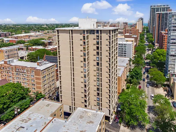 5740 N Sheridan Road #17C, Chicago, IL 60660
