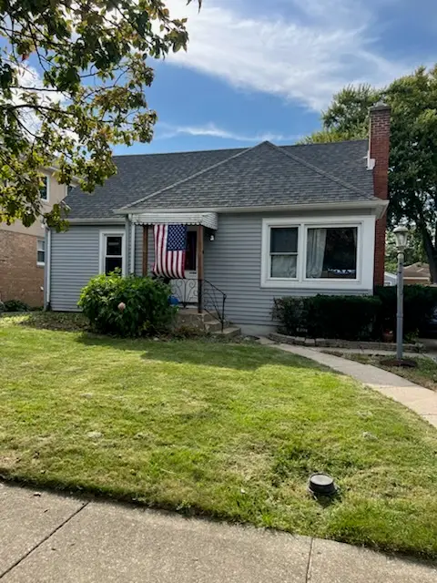 8122 N Overhill Avenue, Niles, IL 60714