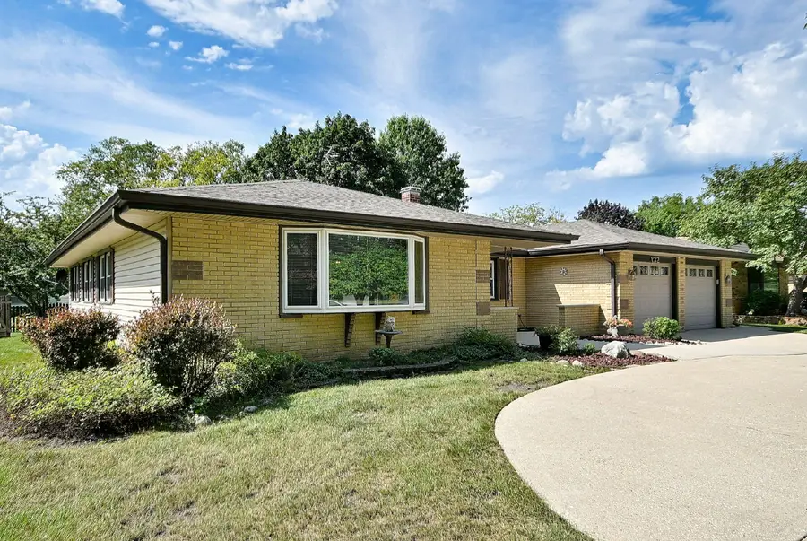 132 S Staffire Drives, Schaumburg, IL 60193 - #2