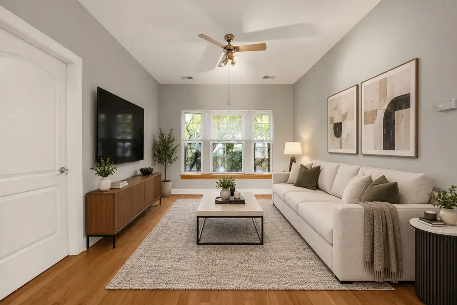 3408 W Sunnyside Avenue #3, Chicago, IL 60625 - #2