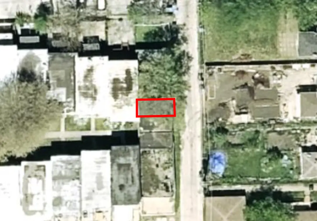 7813 S Jeffery Boulevard, Chicago, IL 60649 - #1