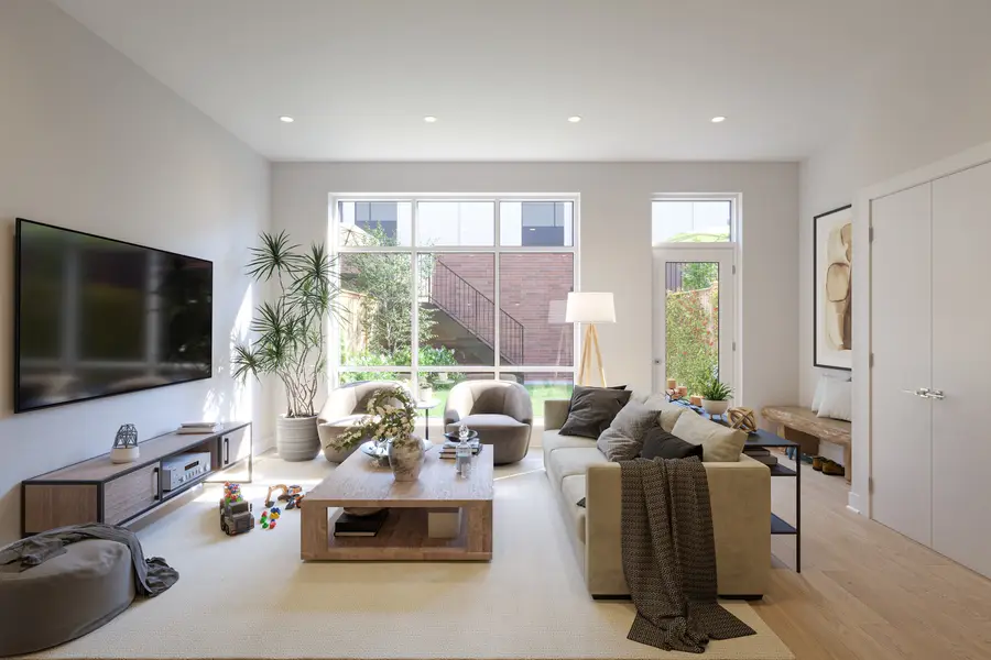 2915 N Oakley Avenue, Chicago, IL 60618 - #3