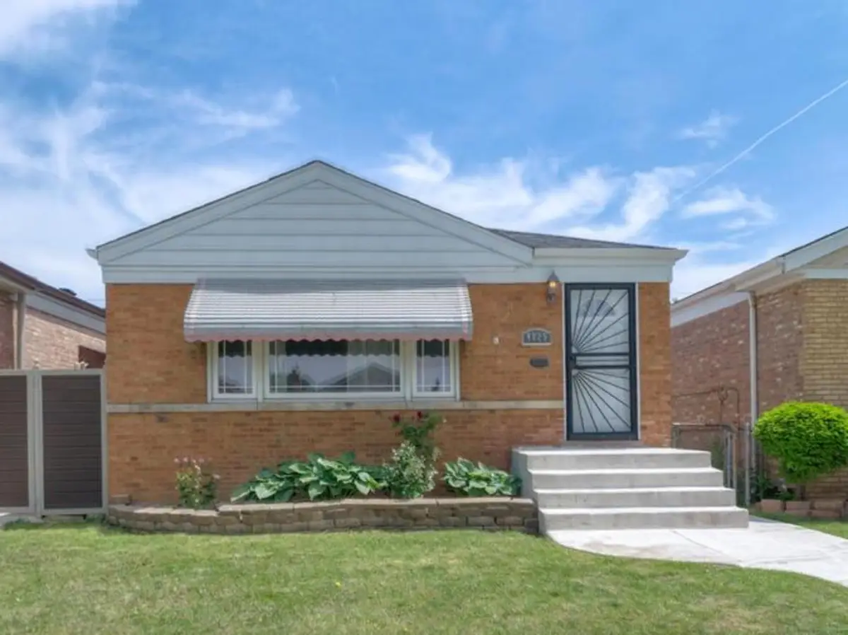 4825 S Keating Avenue, Chicago, IL 60632 - #1
