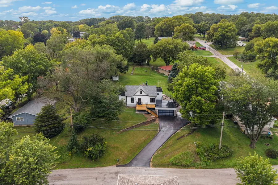 816 N 2nd Street, Le Claire, IA 52723 - #2