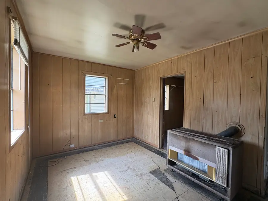 610 E Bronson Street, Streator, IL 61364 - #3