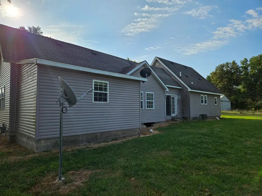9815 Stotlar Road, Marion, IL 62959 - #3