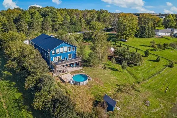 22998 260th Avenue, LeClaire, IA 52753