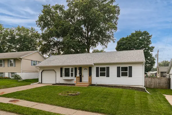 2704 Wood Dale Avenue, Davenport, IA 52804