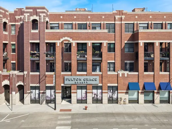 2901 N Halsted Street #203, Chicago, IL 60657