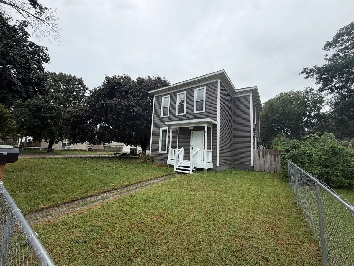 2102 Garfield Street, Clinton, IA 52732 - #1