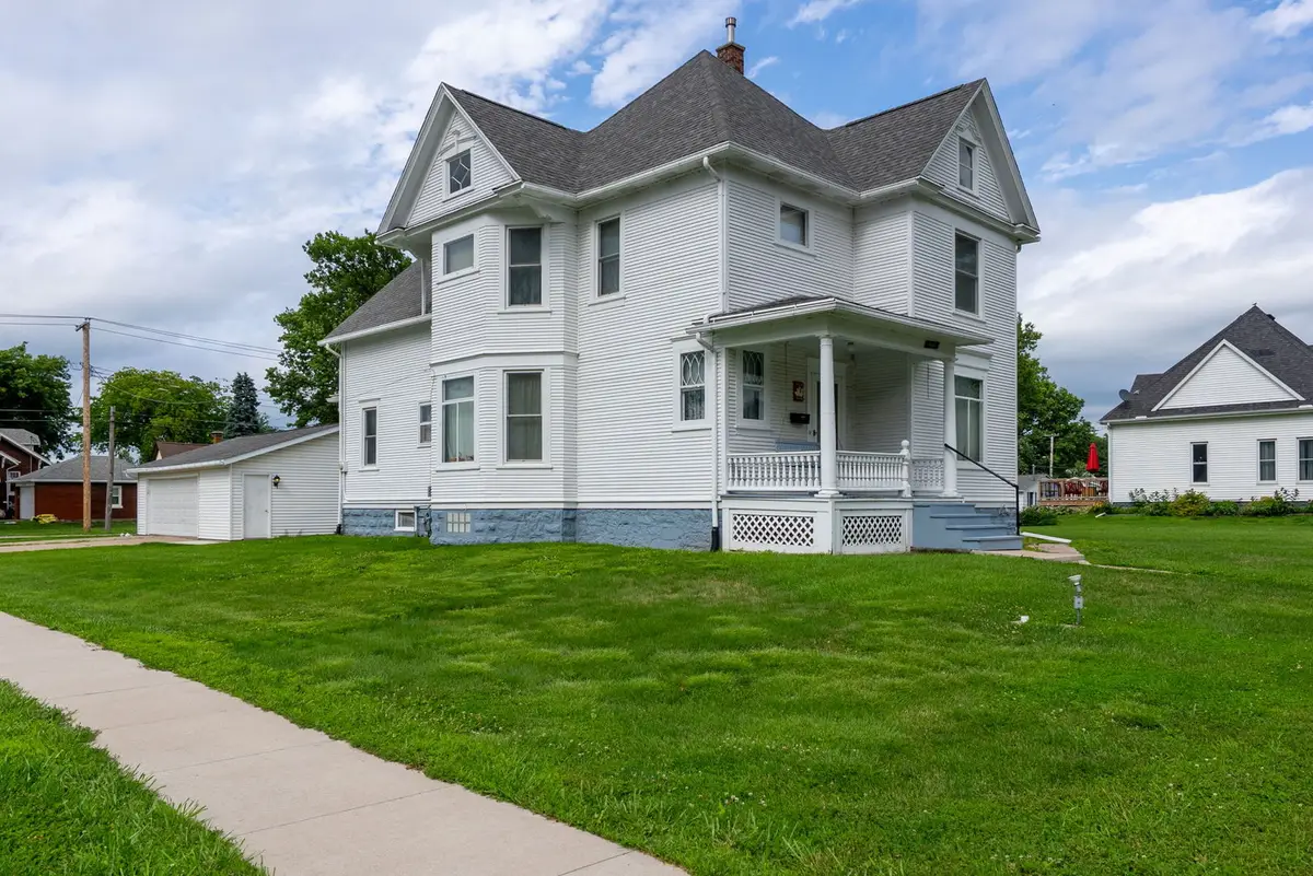 602 7th Street, Durant, IA 52747 - #1