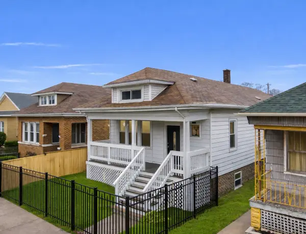 8418 S Essex Avenue, Chicago, IL 60617