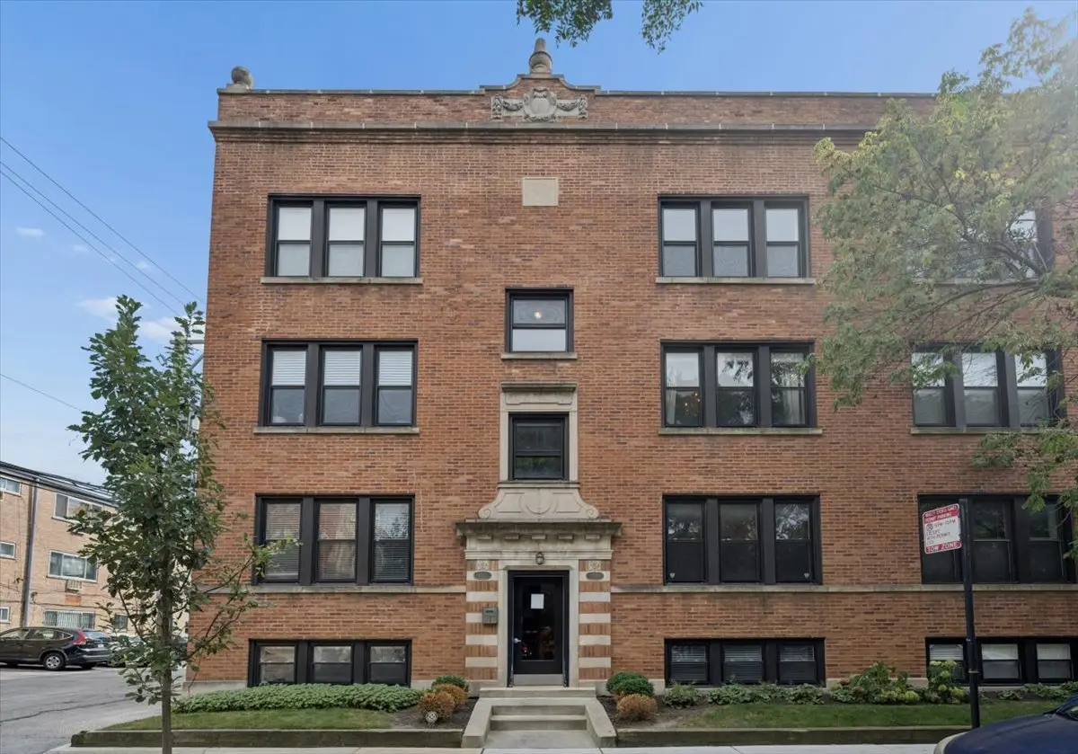 1515 W Cullom Avenue #2, Chicago, IL 60613 - #1