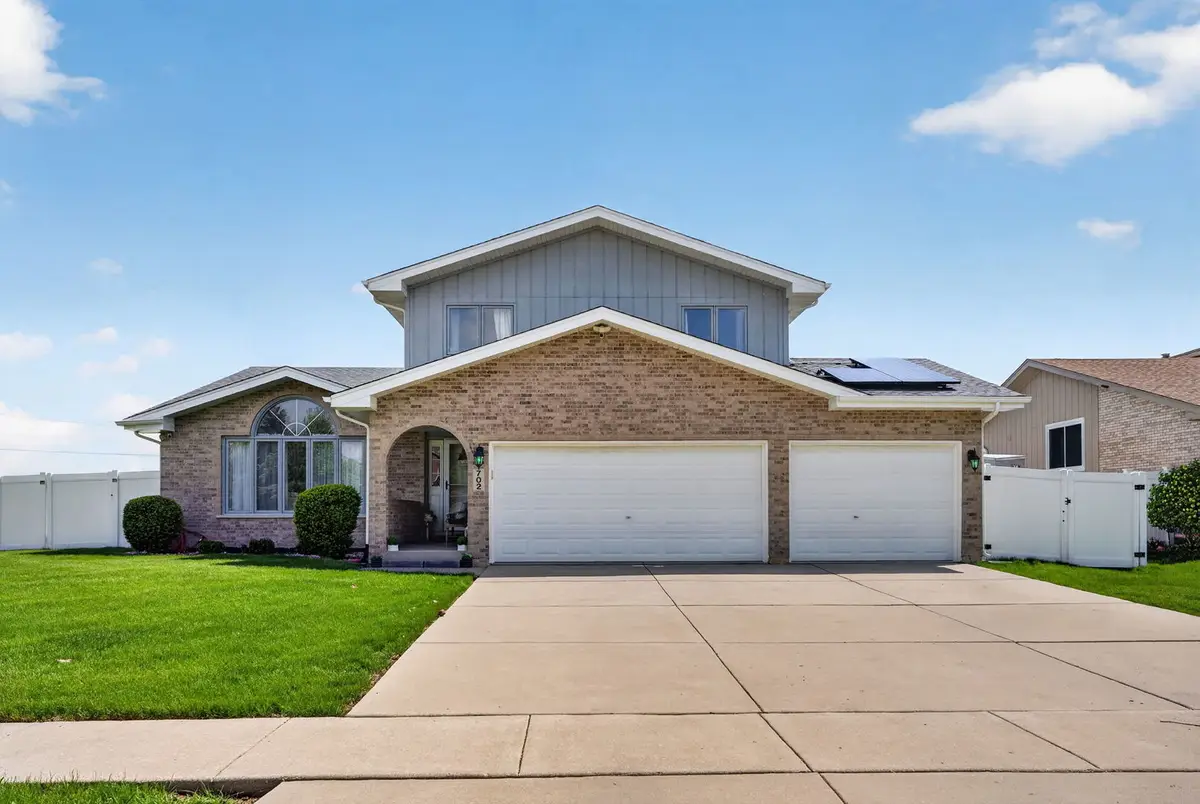 702 Longwood Court, Minooka, IL 60447 - #1