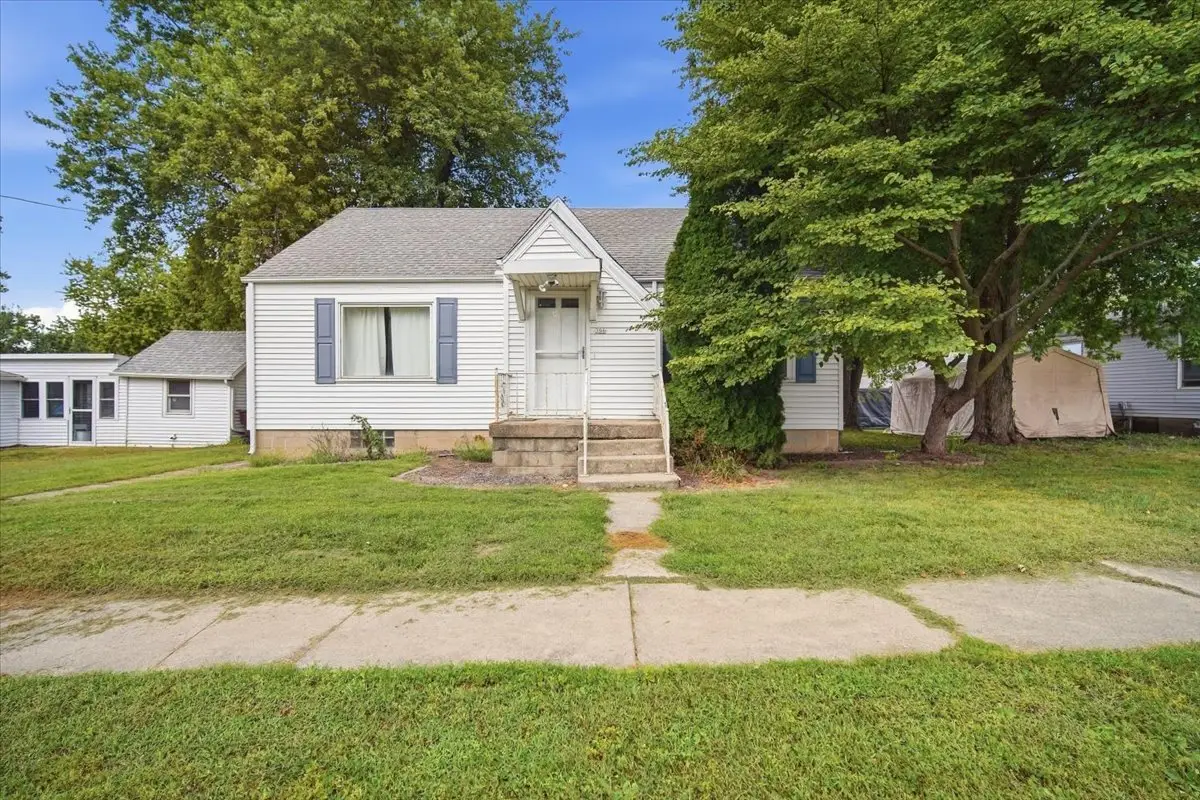 306 E Columbia Street, Danvers, IL 61732 - #1