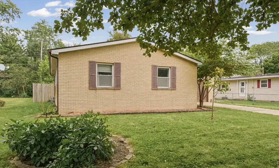 912 Frank Drive, Champaign, IL 61821 - #3