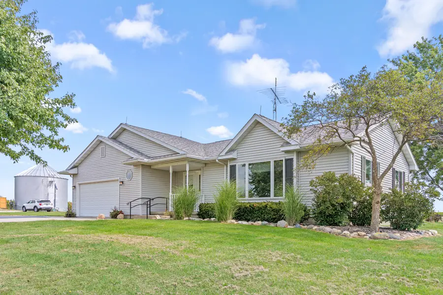 3472 N Il St Rt 23 Highway, Ottawa, IL 61350 - #2