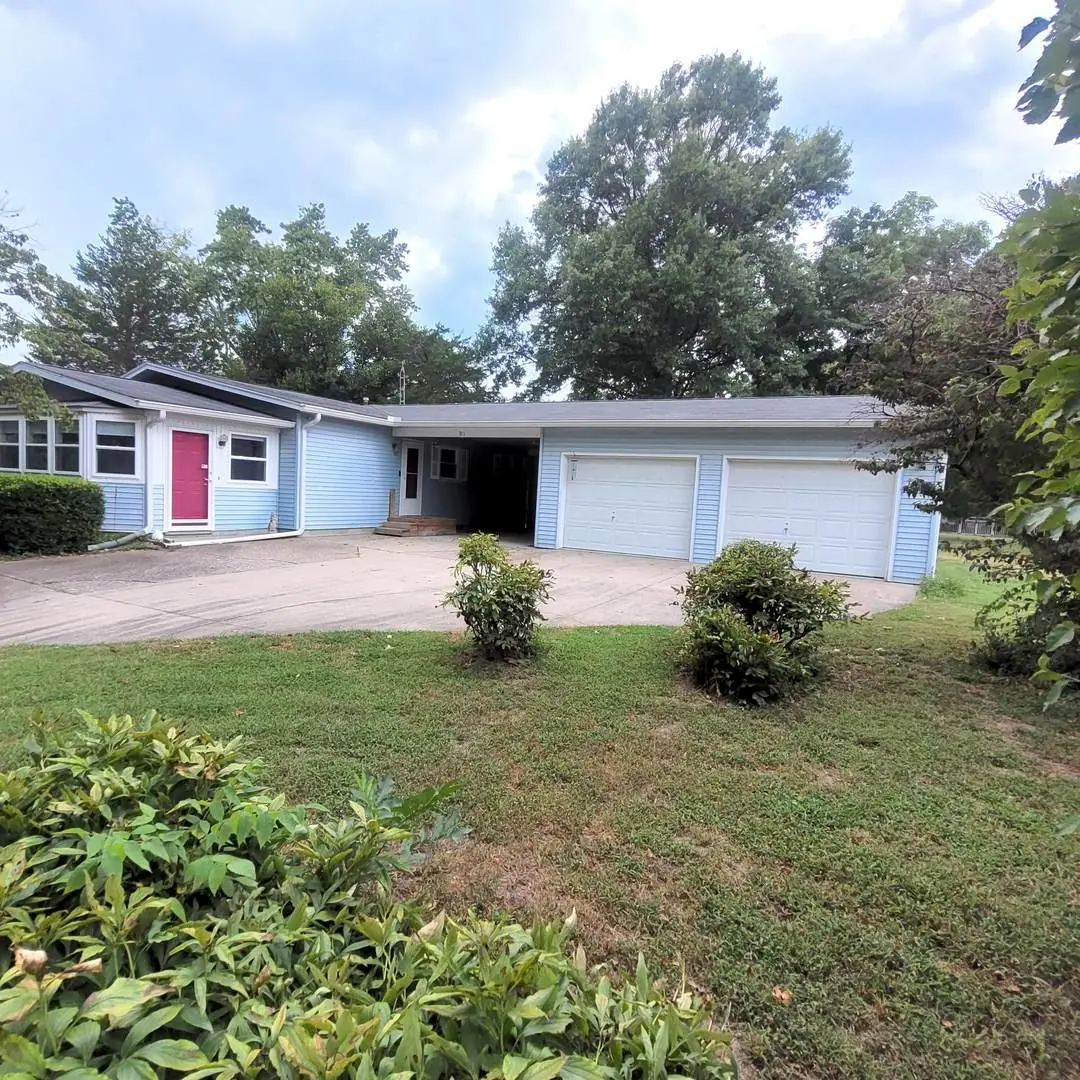 911 N 7th Street, Murphysboro, IL 62966 - #1