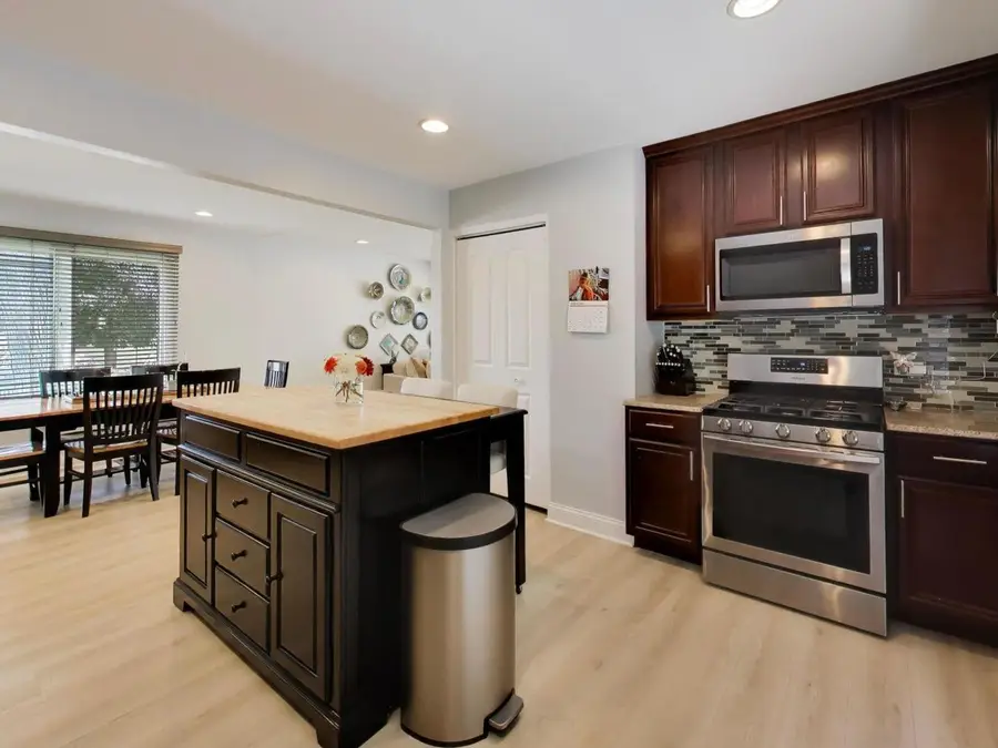 7720 W 65th Place, Bedford Park, IL 60501 - #2