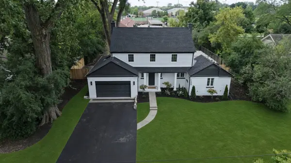 1288 Sunview Lane, Winnetka, IL 60093