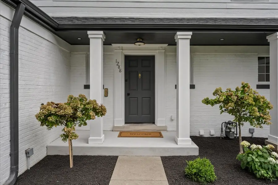 1288 Sunview Lane, Winnetka, IL 60093 - #2