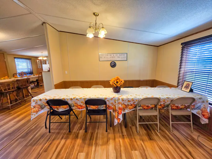 121 Meyer Street, Flora, IL 62839 - #3