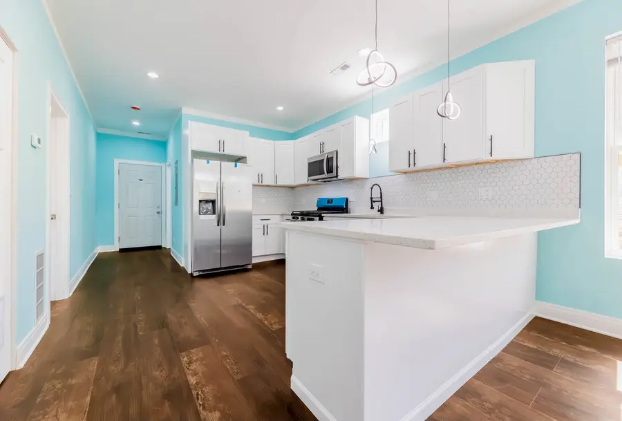 5619 S Wolcott Avenue, Chicago, IL 60636 - #3