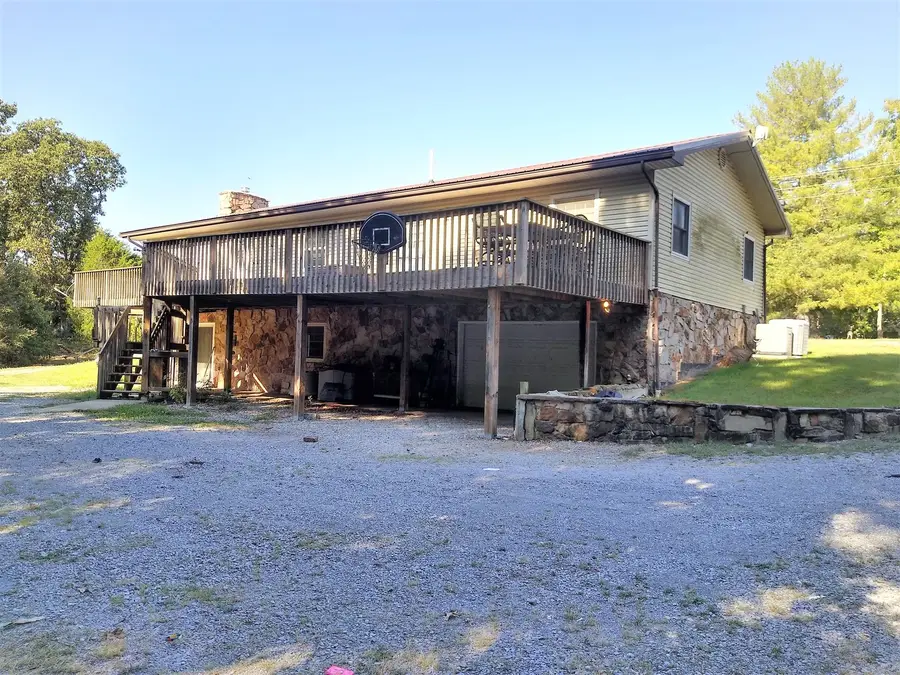 675 Reevesville Road, Grantsburg, IL 62943 - #3