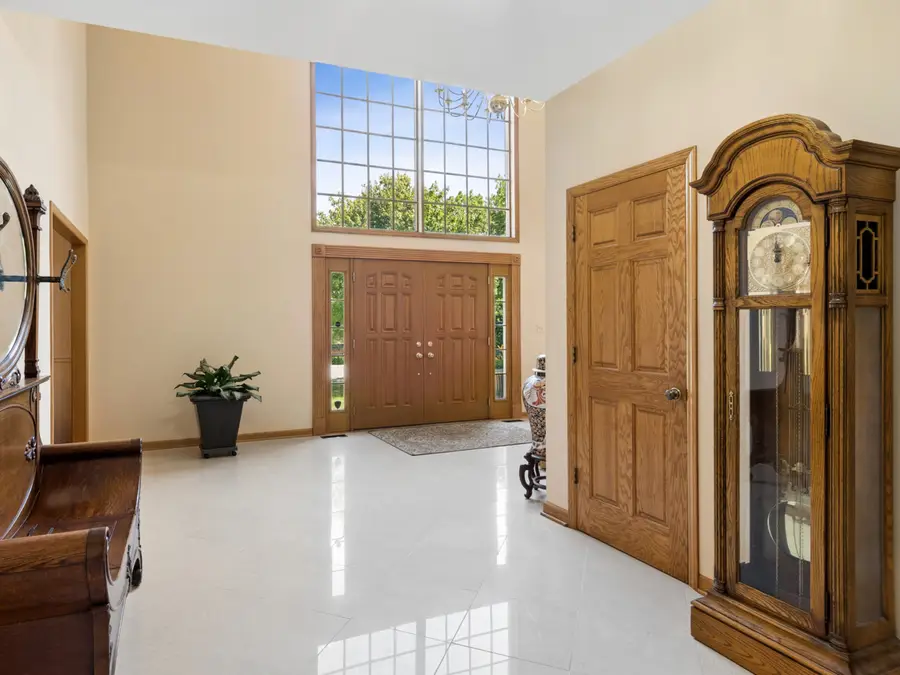130 N Buckingham Drive, Sugar Grove, IL 60554 - #2