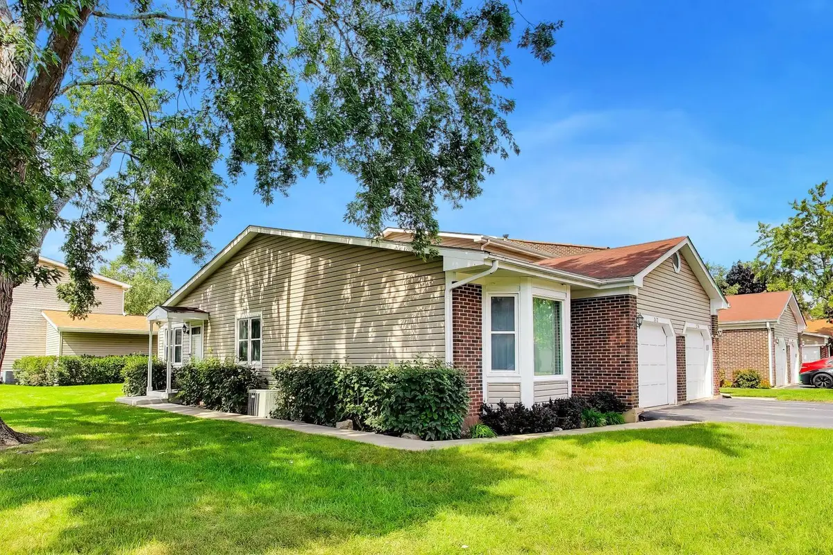 2172 N Queensburg Lane, Palatine, IL 60074 - #1