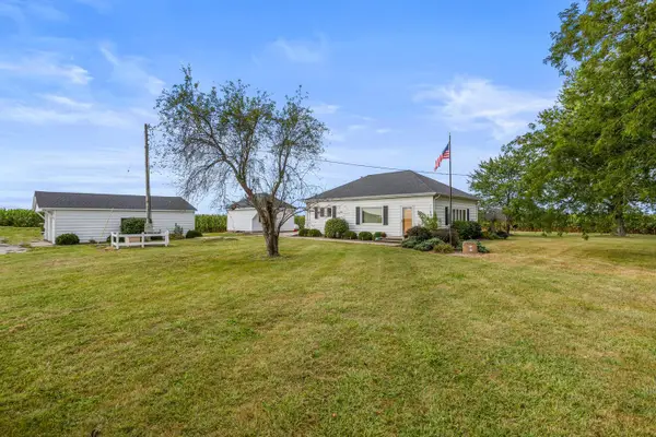233 County Road 3400, Foosland, IL 61845