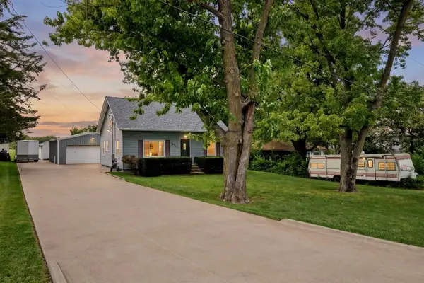 14458 115th Avenue, Davenport, IA 52804
