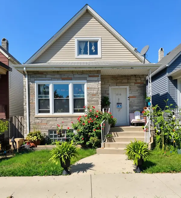 8518 S Exchange Avenue, Chicago, IL 60617