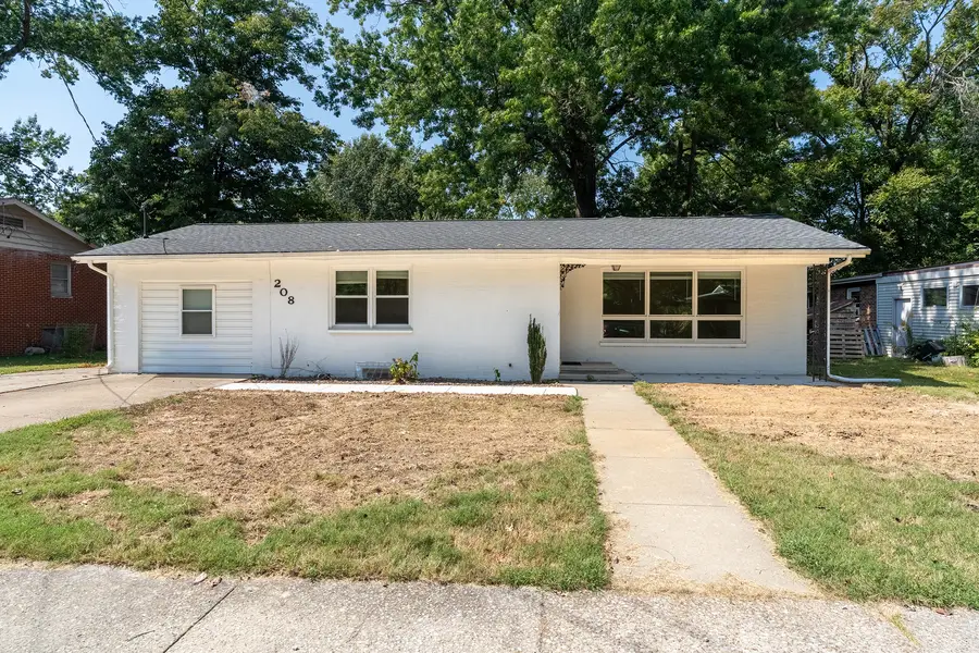 208 S Pine Lane, Carbondale, IL 62901 - #2