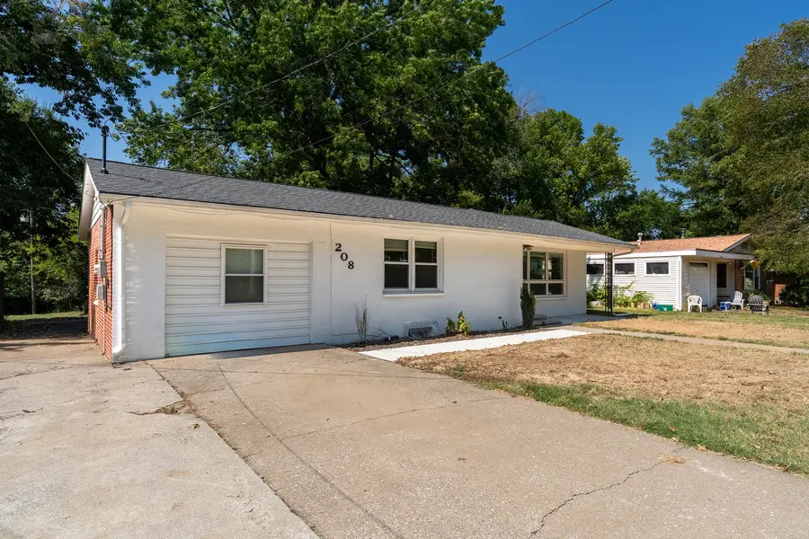 208 S Pine Lane, Carbondale, IL 62901 - #3