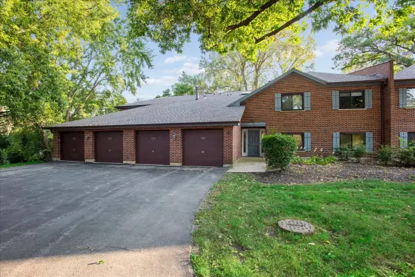 5373 Newport Drive #2-4B, Lisle, IL 60532