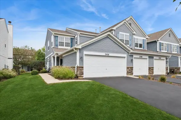 2416 Golf Ridge Circle #2416, Naperville, IL 60563