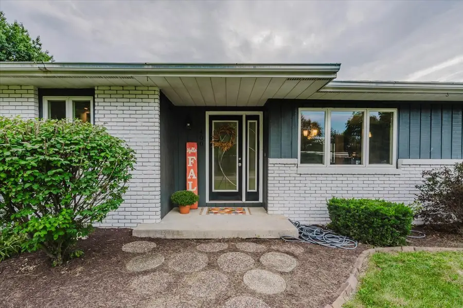 400 S Mary Street, Atlanta, IL 61723 - #2