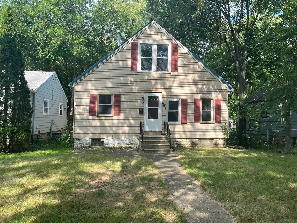 607 Leonard Avenue, Dekalb, IL 60115 - #1