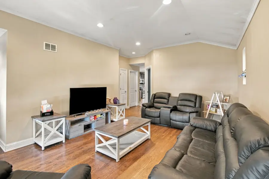 5214 Enfield Avenue, Skokie, IL 60077 - #3