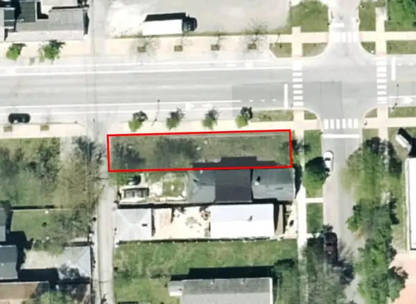 8300 S Mackinaw Avenue, Chicago, IL 60617