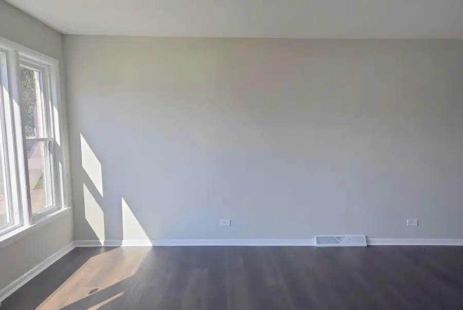 2252 E 92nd Place, Chicago, IL 60617 - #3
