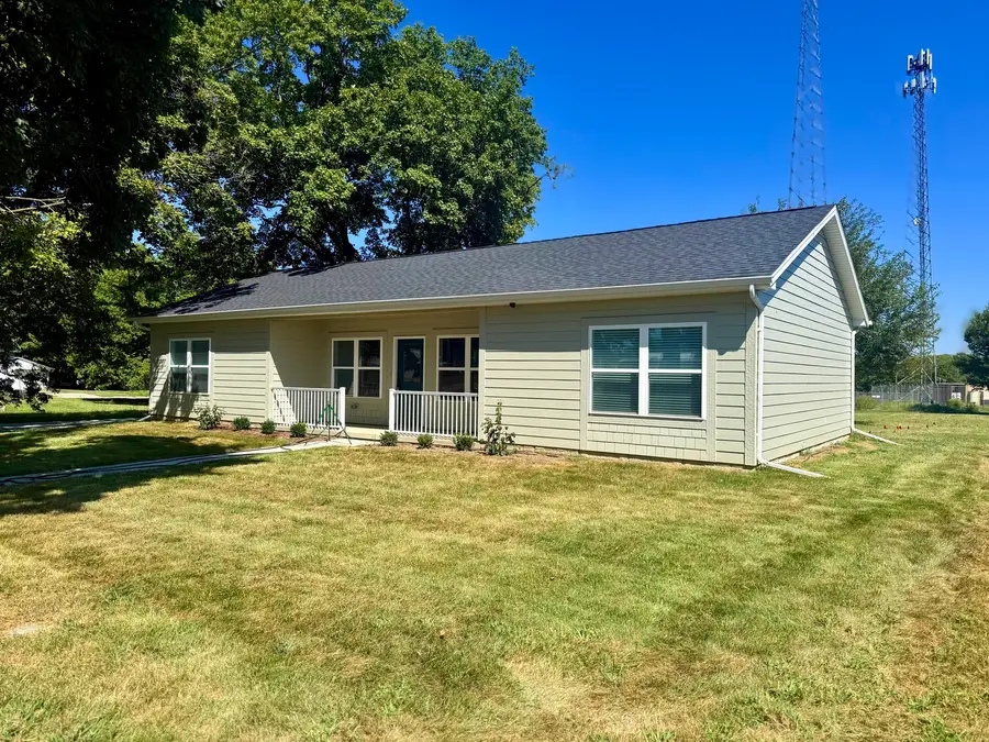 304 Elm Street, McLean, IL 61754 - #2