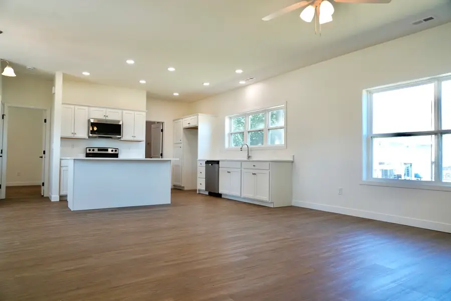 304 Elm Street, McLean, IL 61754 - #3