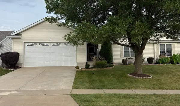 17 Madison Circle #17, Davenport, IA 52806