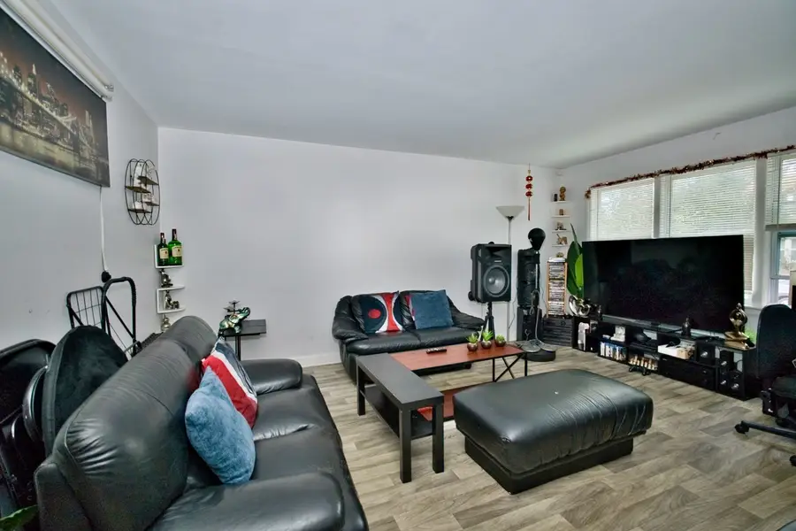 2643 W Farragut Avenue #1W, Chicago, IL 60625 - #2