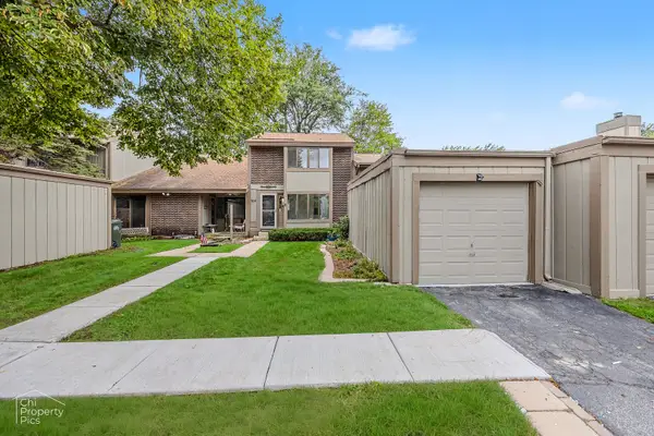 524 Yosemite Court, Roselle, IL 60172