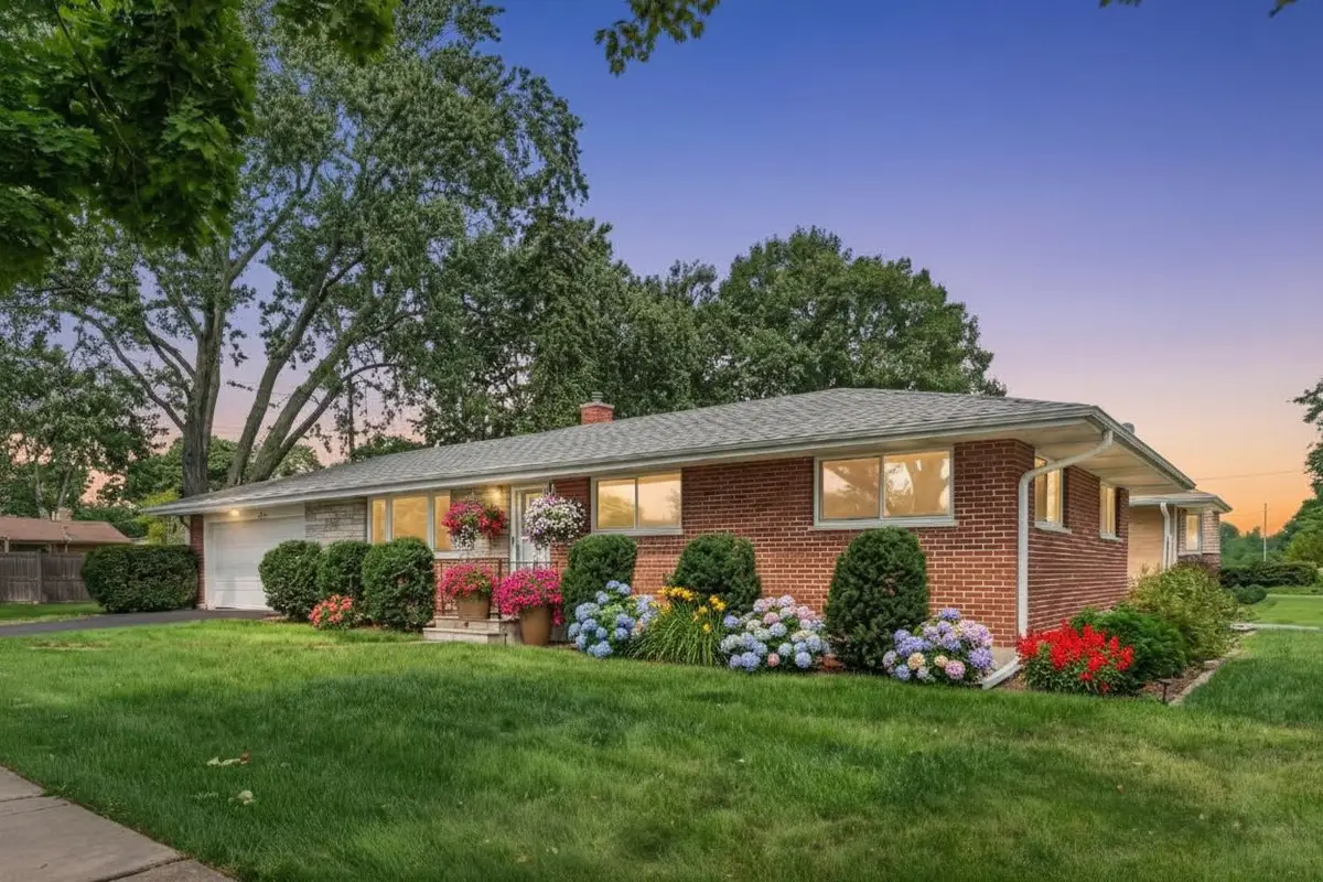 420 Berkshire Lane, Des Plaines, IL 60016 - #1