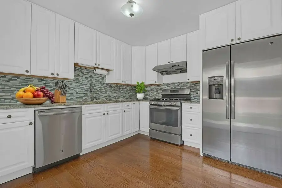 420 Berkshire Lane, Des Plaines, IL 60016 - #3