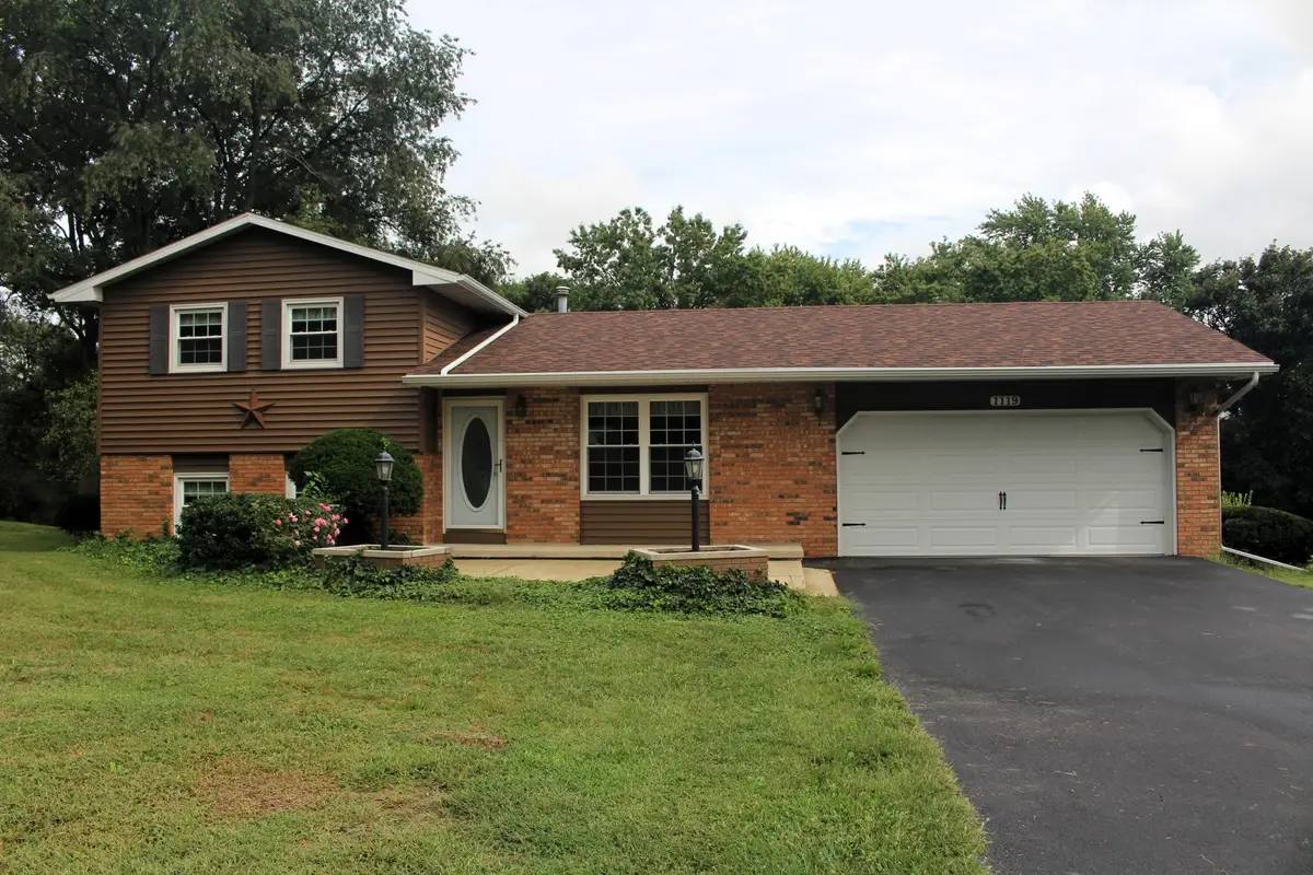 1119 E Clinton Avenue, Farmer City, IL 61842 - #1